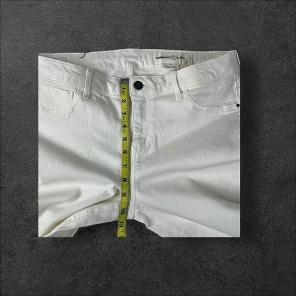Treasure & Bond Jeans Women White Size 32 Zip Button Closure - Picture 7 of 7